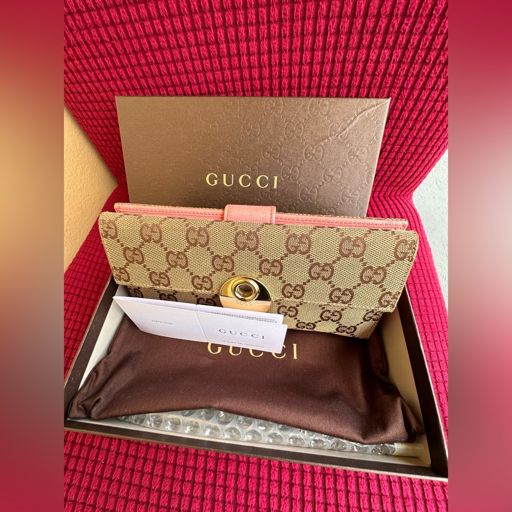 Gucci Wallet